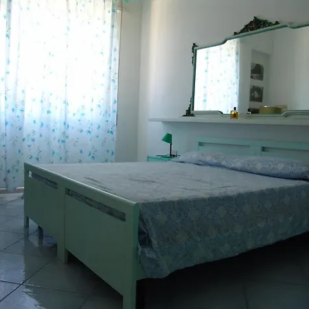 Casa Mannoni Couette-café Luogosanto