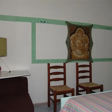 Casa Mannoni Couette-café Luogosanto